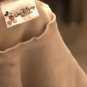 Disney Sweaters - Vintage Walt Disney world crewneck. Disney Sweaters - Vintage Walt Disney world crewneck.